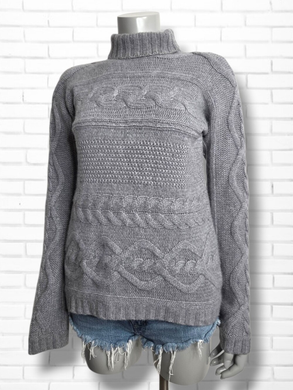 Garnet Hill Size M Grey Aran Cable Knit Turtleneck Cashmere Sweater
